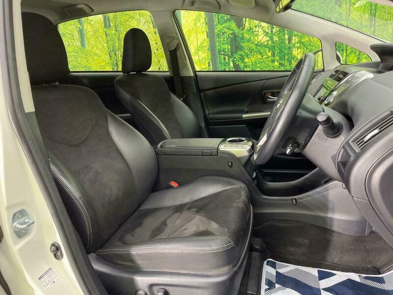 PRIUS ALPHA