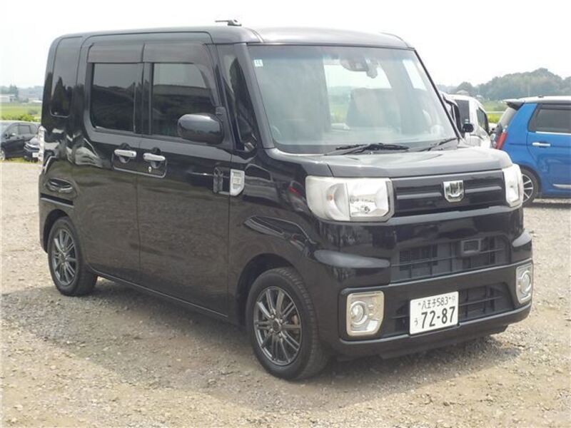 DAIHATSU WAKE