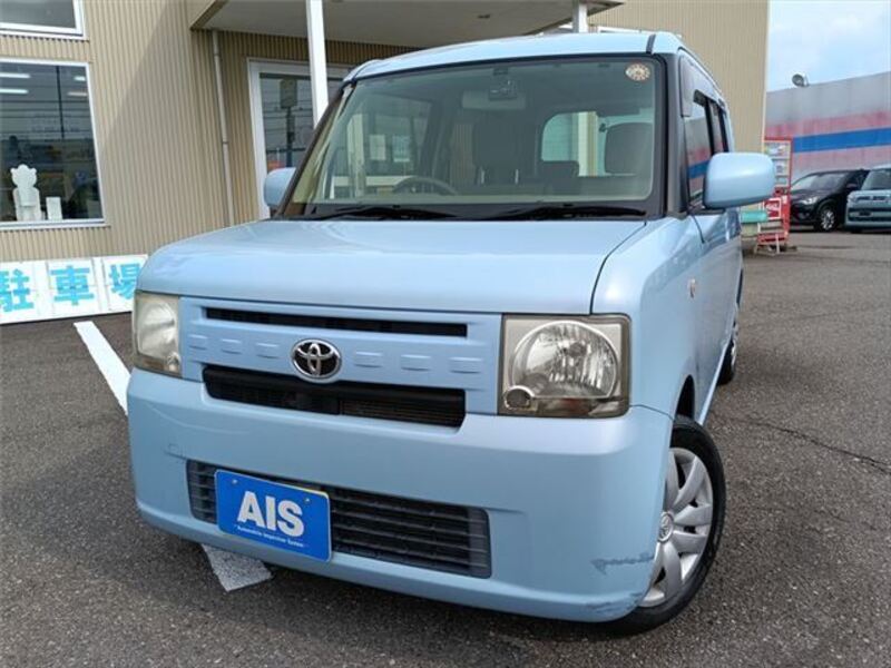 TOYOTA PIXIS SPACE