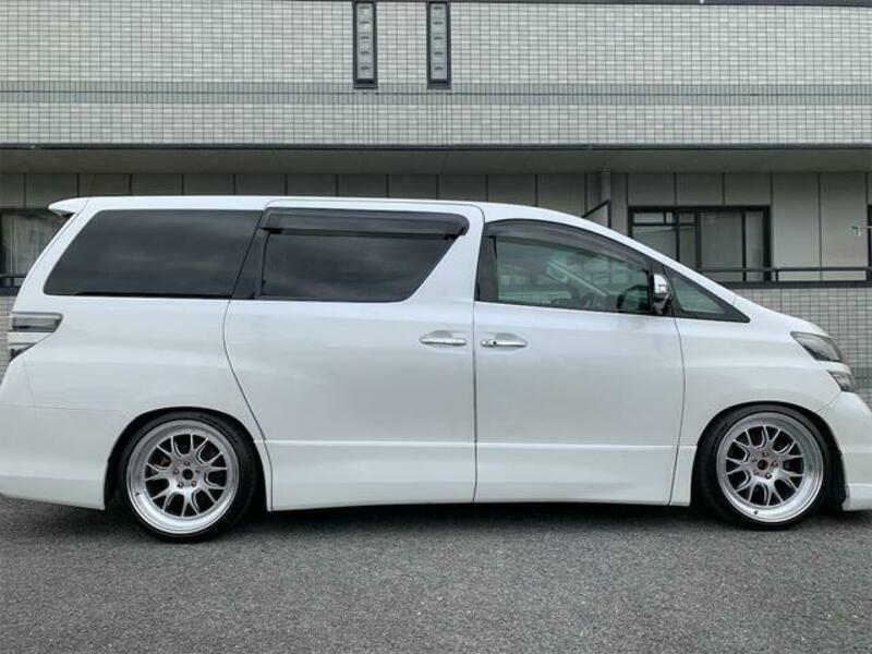 VELLFIRE-3