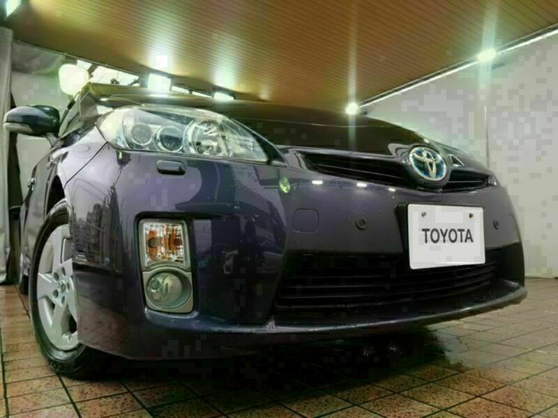 PRIUS-28