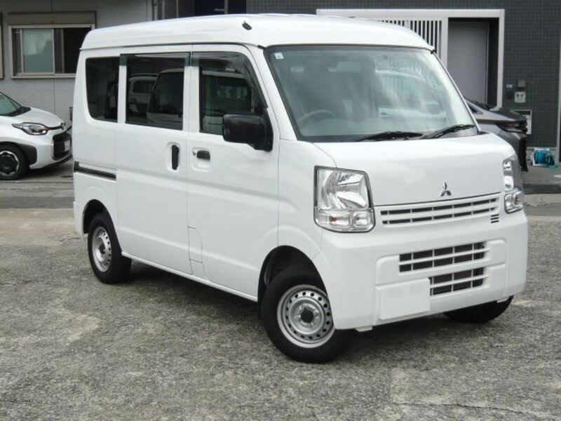 MITSUBISHI MINICAB VAN