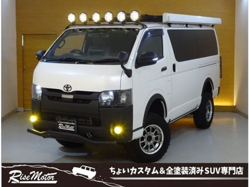 TOYOTA HIACE VAN
