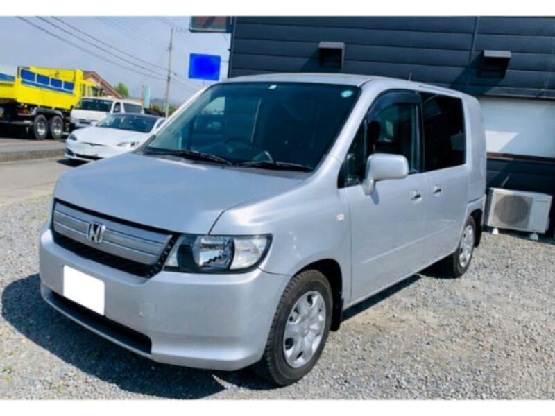 HONDA MOBILIO SPIKE
