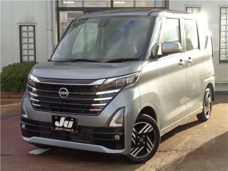 NISSAN ROOX