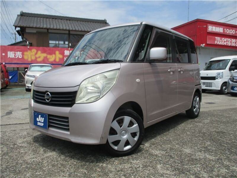 NISSAN ROOX