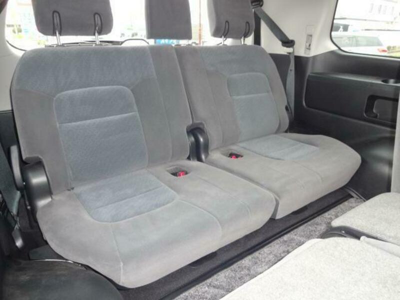 LAND CRUISER