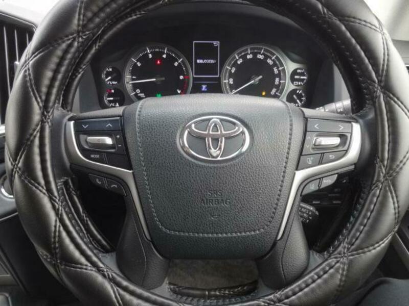 LAND CRUISER