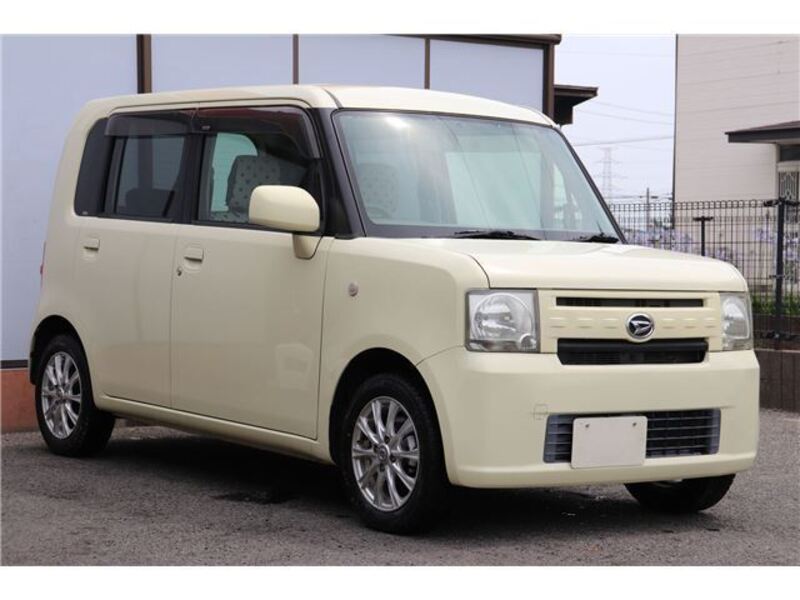 DAIHATSU MOVE CONTE