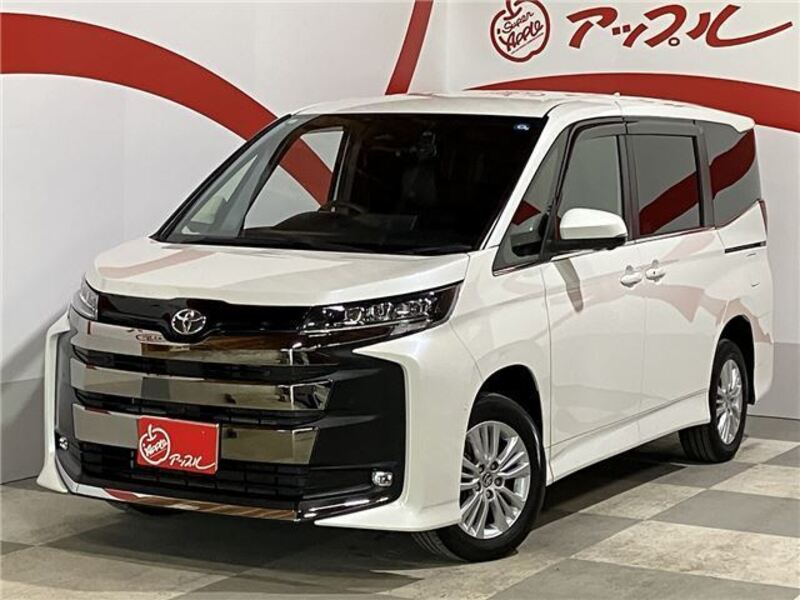 TOYOTA NOAH