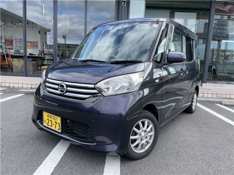 NISSAN DAYZ ROOX