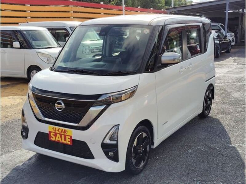 NISSAN ROOX