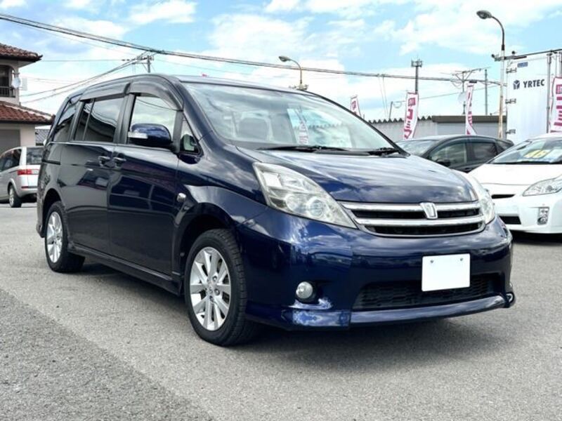 TOYOTA ISIS