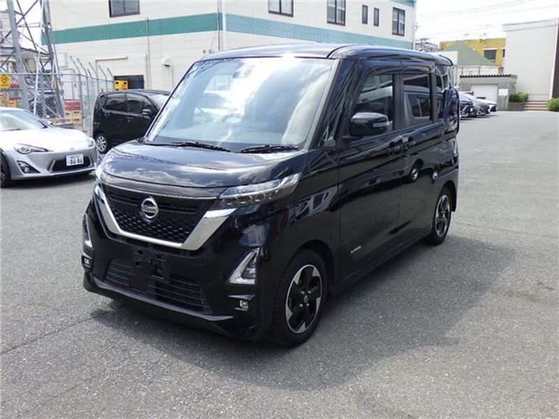 NISSAN ROOX