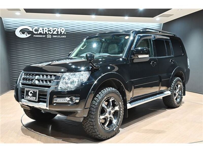 MITSUBISHI PAJERO