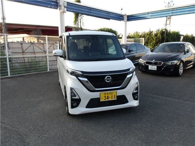 NISSAN ROOX