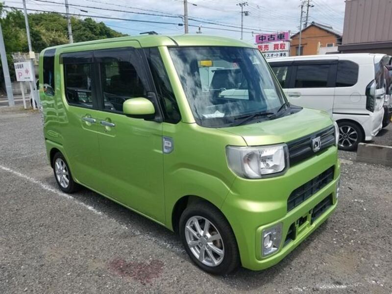 DAIHATSU WAKE