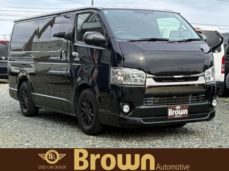 TOYOTA HIACE VAN