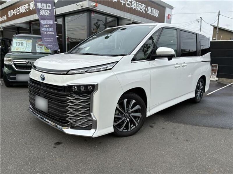 TOYOTA VOXY