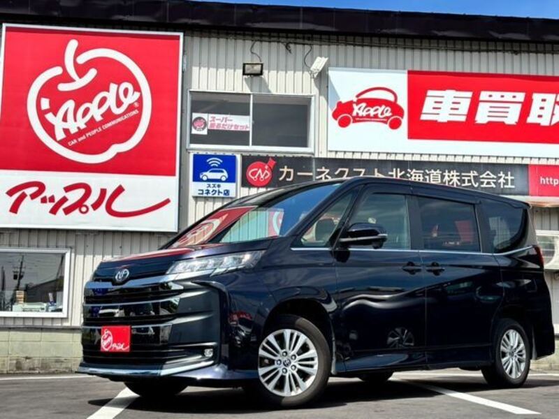TOYOTA NOAH