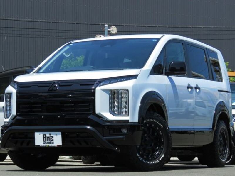 MITSUBISHI DELICA D5