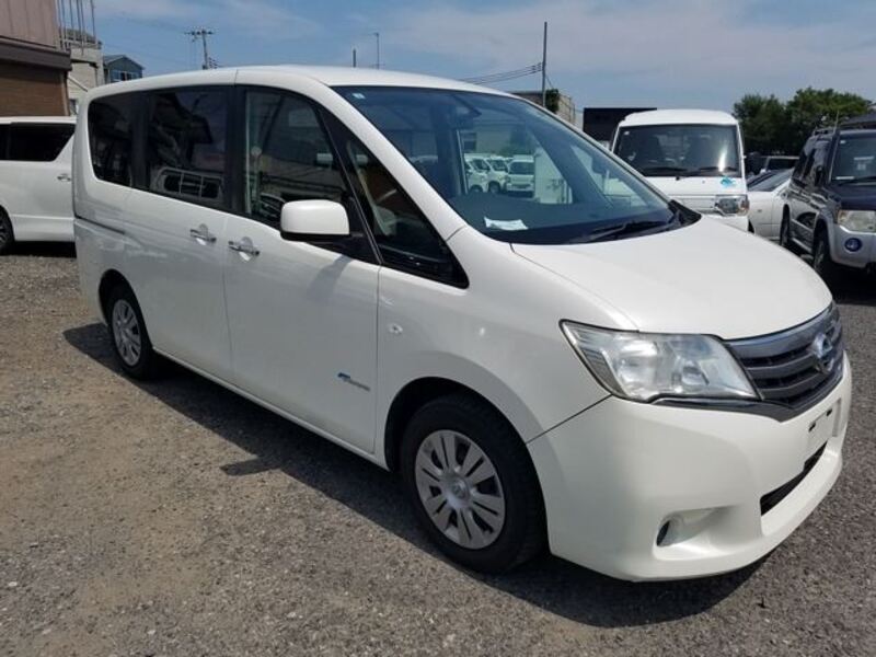 NISSAN SERENA
