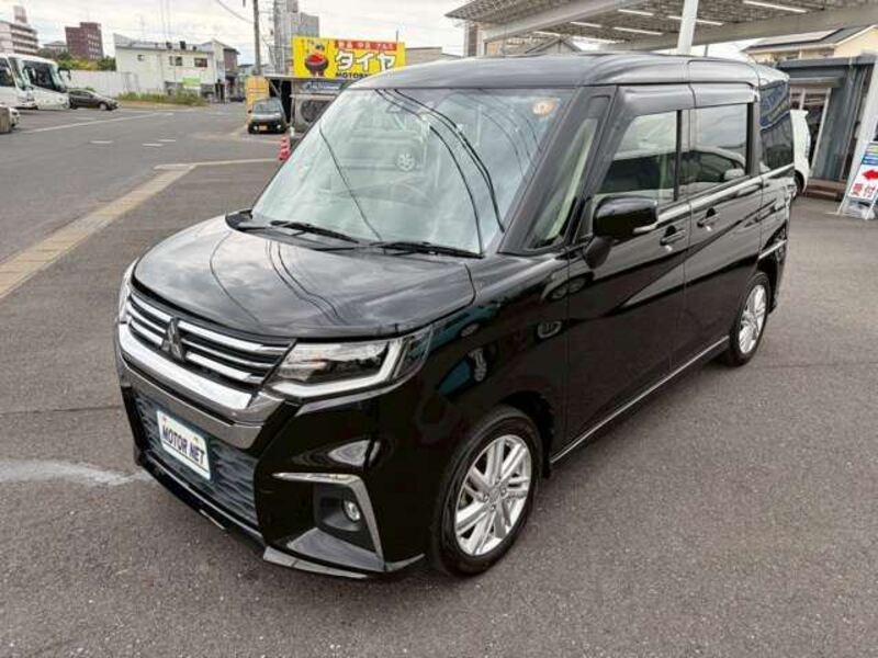 MITSUBISHI DELICA D2