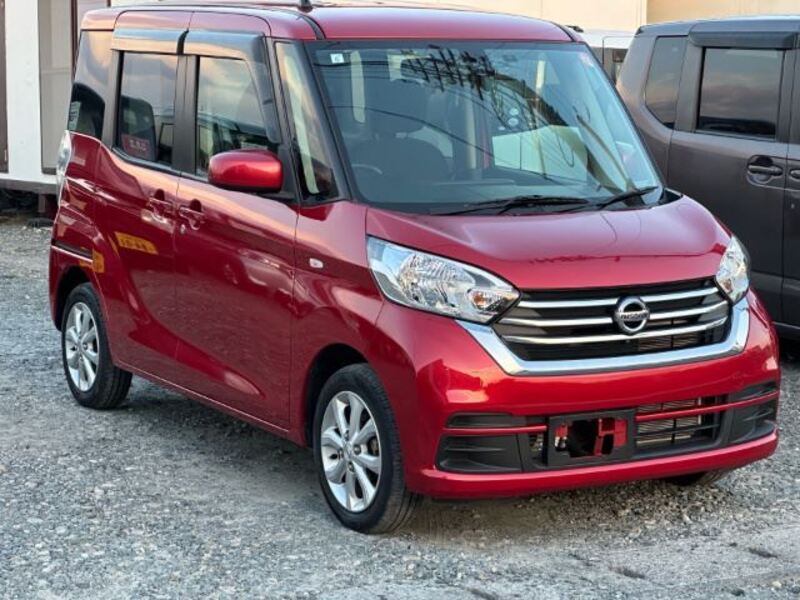NISSAN DAYZ ROOX
