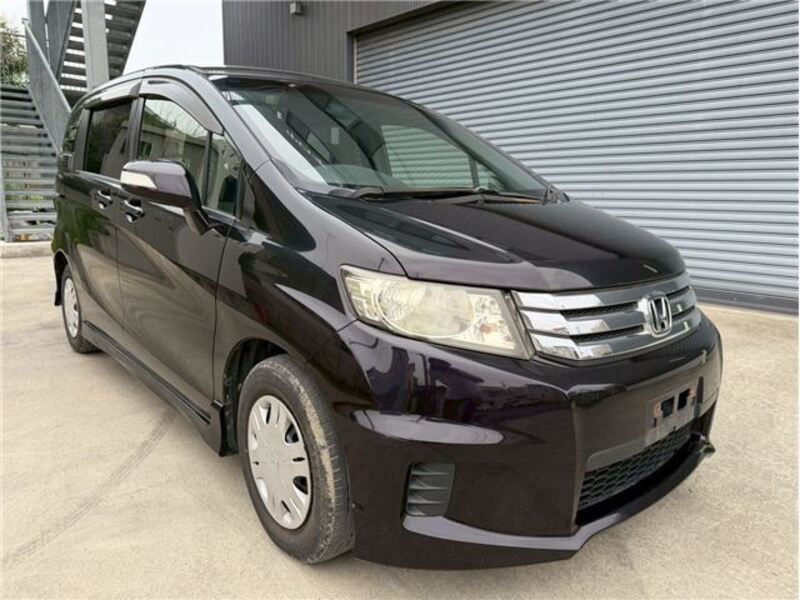HONDA FREED SPIKE