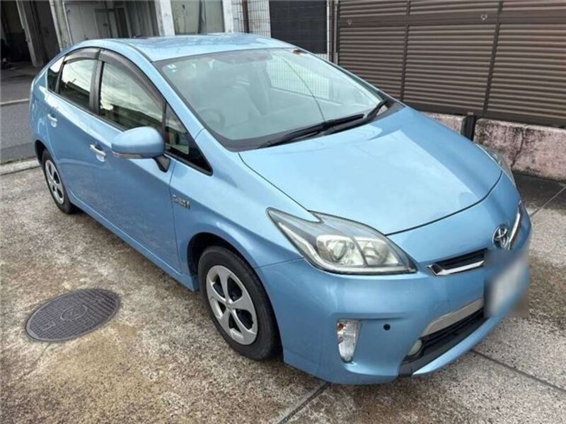 TOYOTA PRIUS PHV