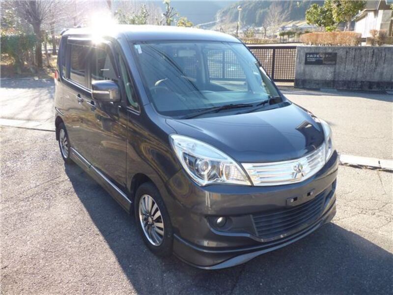 MITSUBISHI DELICA D2