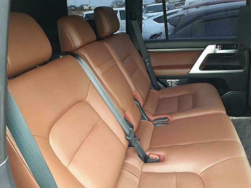 LAND CRUISER