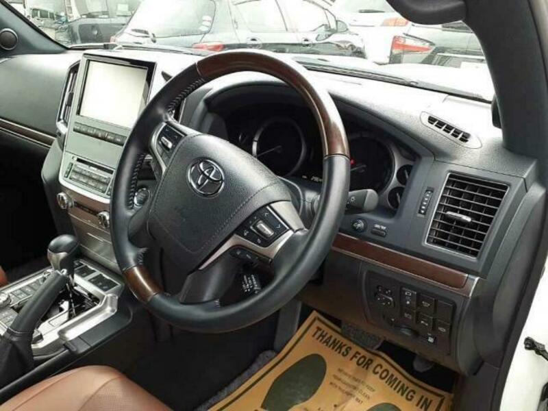 LAND CRUISER