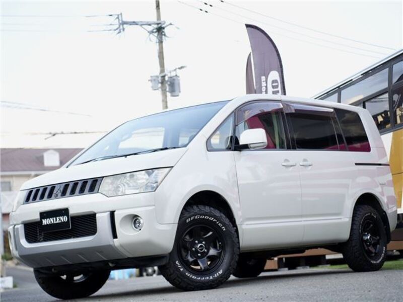 MITSUBISHI DELICA D5