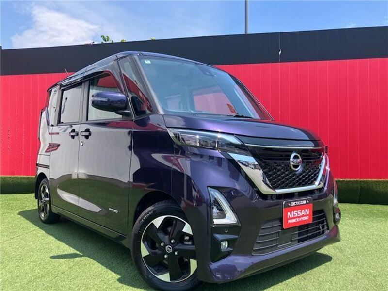 NISSAN ROOX