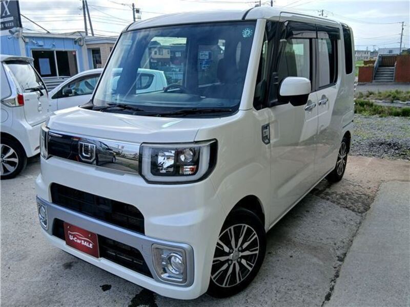 DAIHATSU WAKE