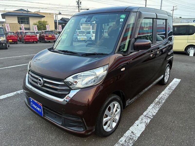 NISSAN DAYZ ROOX