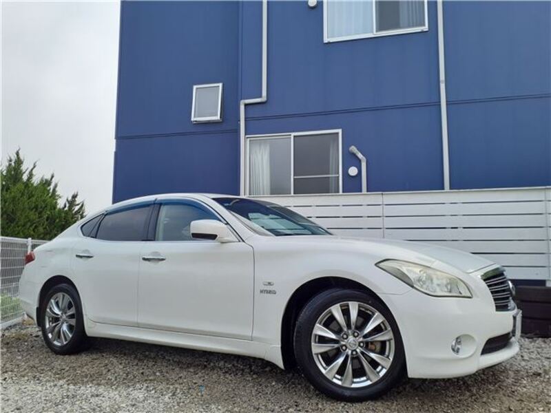 NISSAN FUGA HYBRID