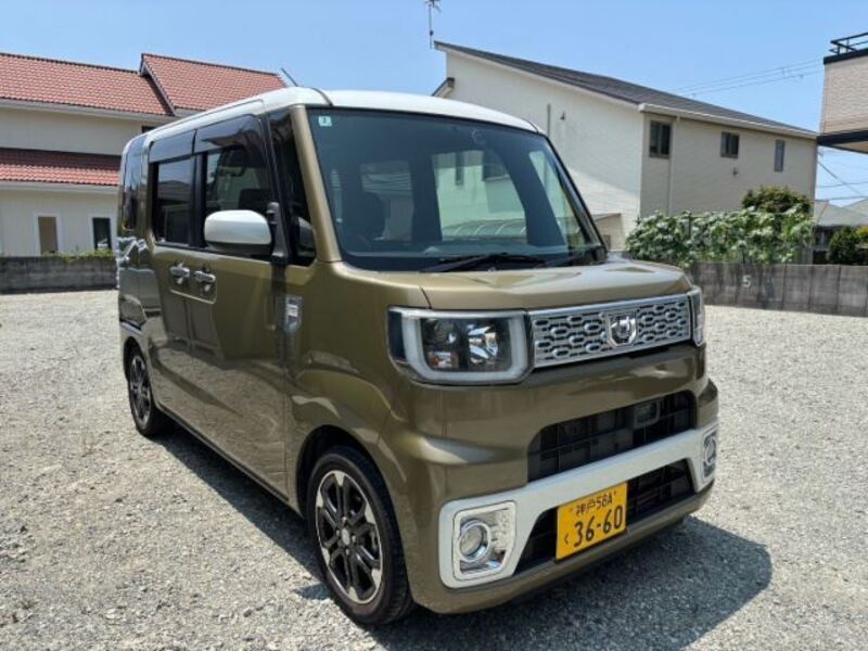 DAIHATSU WAKE