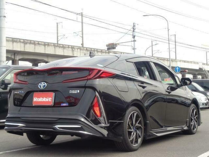 PRIUS PHV-10