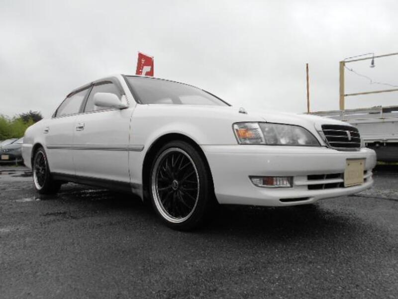 TOYOTA CRESTA