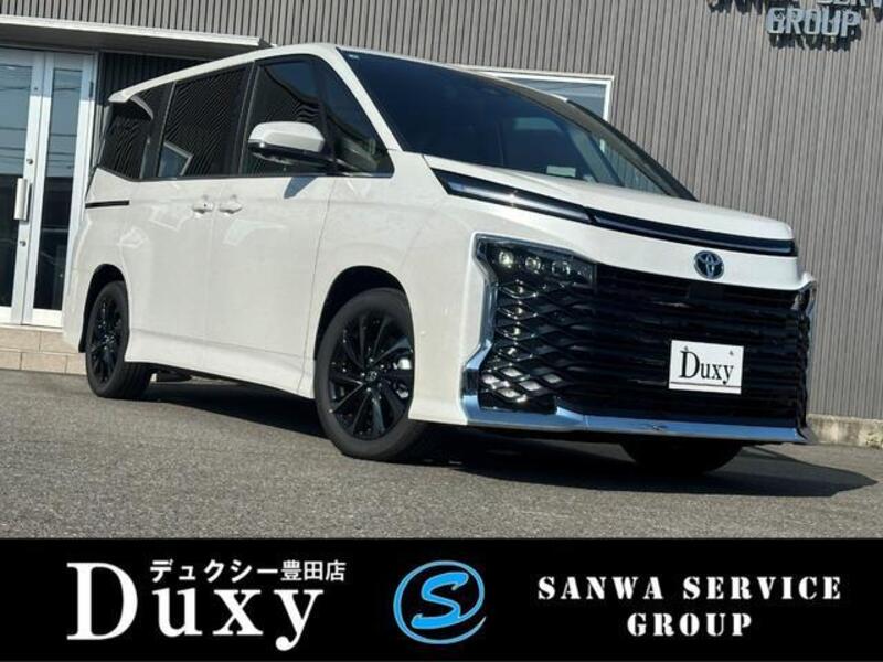 TOYOTA VOXY