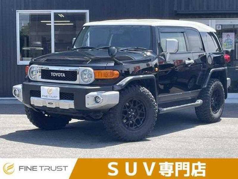 TOYOTA FJ CRUISER