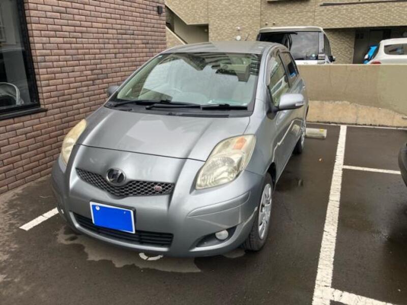 TOYOTA VITZ