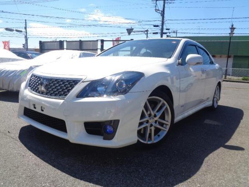 TOYOTA CROWN