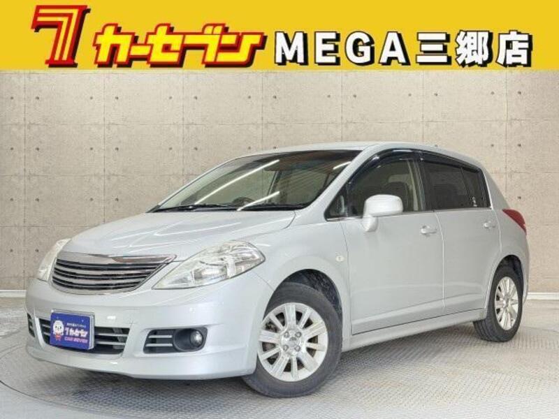 NISSAN TIIDA