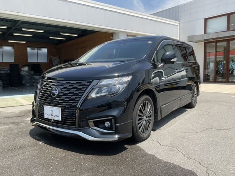 NISSAN ELGRAND