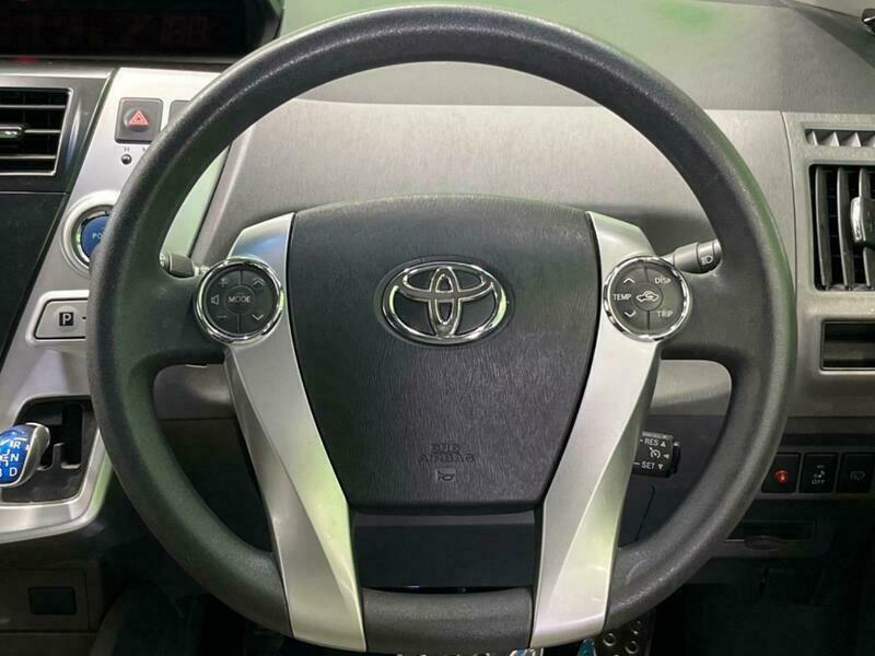 PRIUS ALPHA