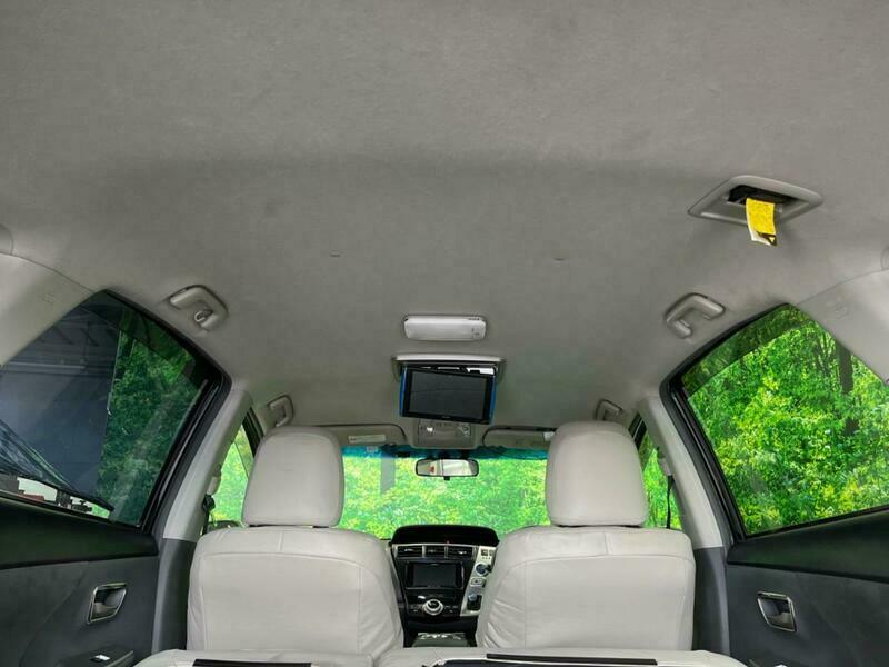 PRIUS ALPHA