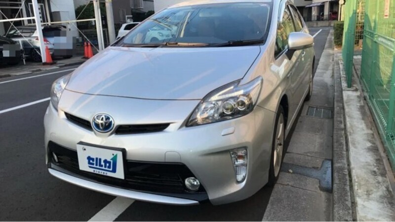 TOYOTA PRIUS
